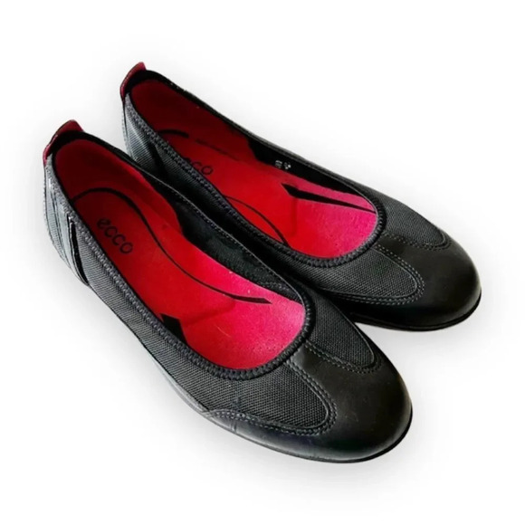 Ecco Bluma Black Leather Ballet Flats‎ Women’s Size 39 EU Mixed Media Comfort - Picture 1 of 12